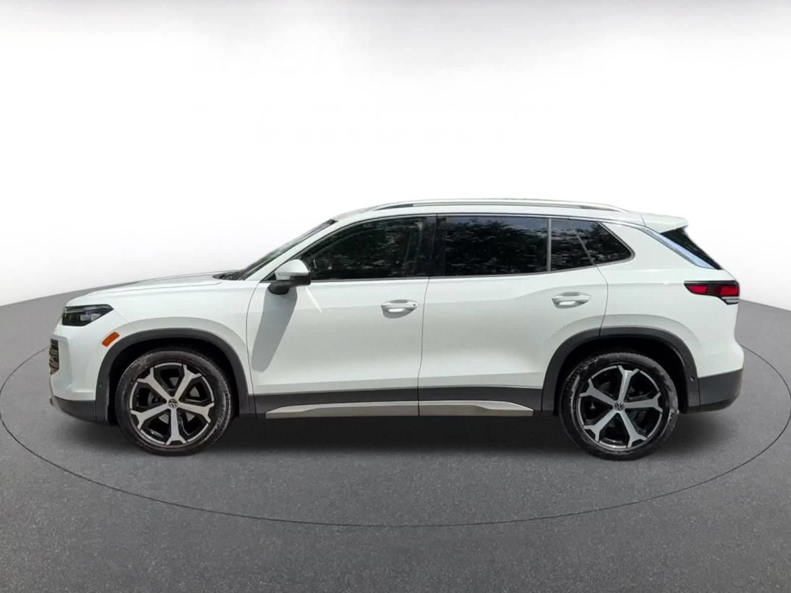 Thumbnail: 2026 Volkswagen Tiguan - 8