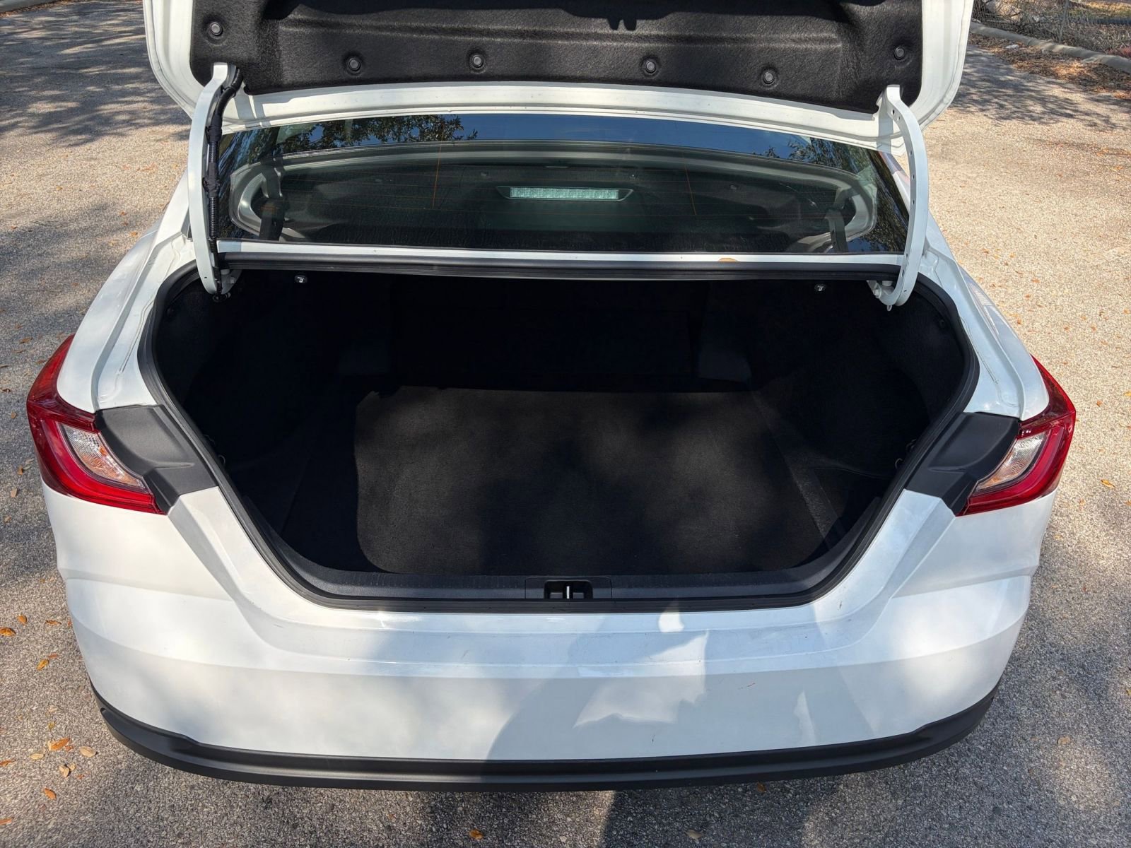 Thumbnail: 2025 Toyota Camry - 24