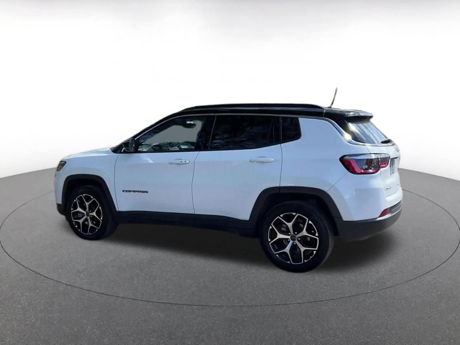 Thumbnail: 2025 Jeep Compass - 10