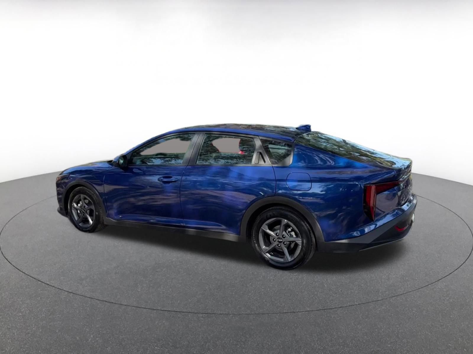 Thumbnail: 2025 Kia K4 - 10