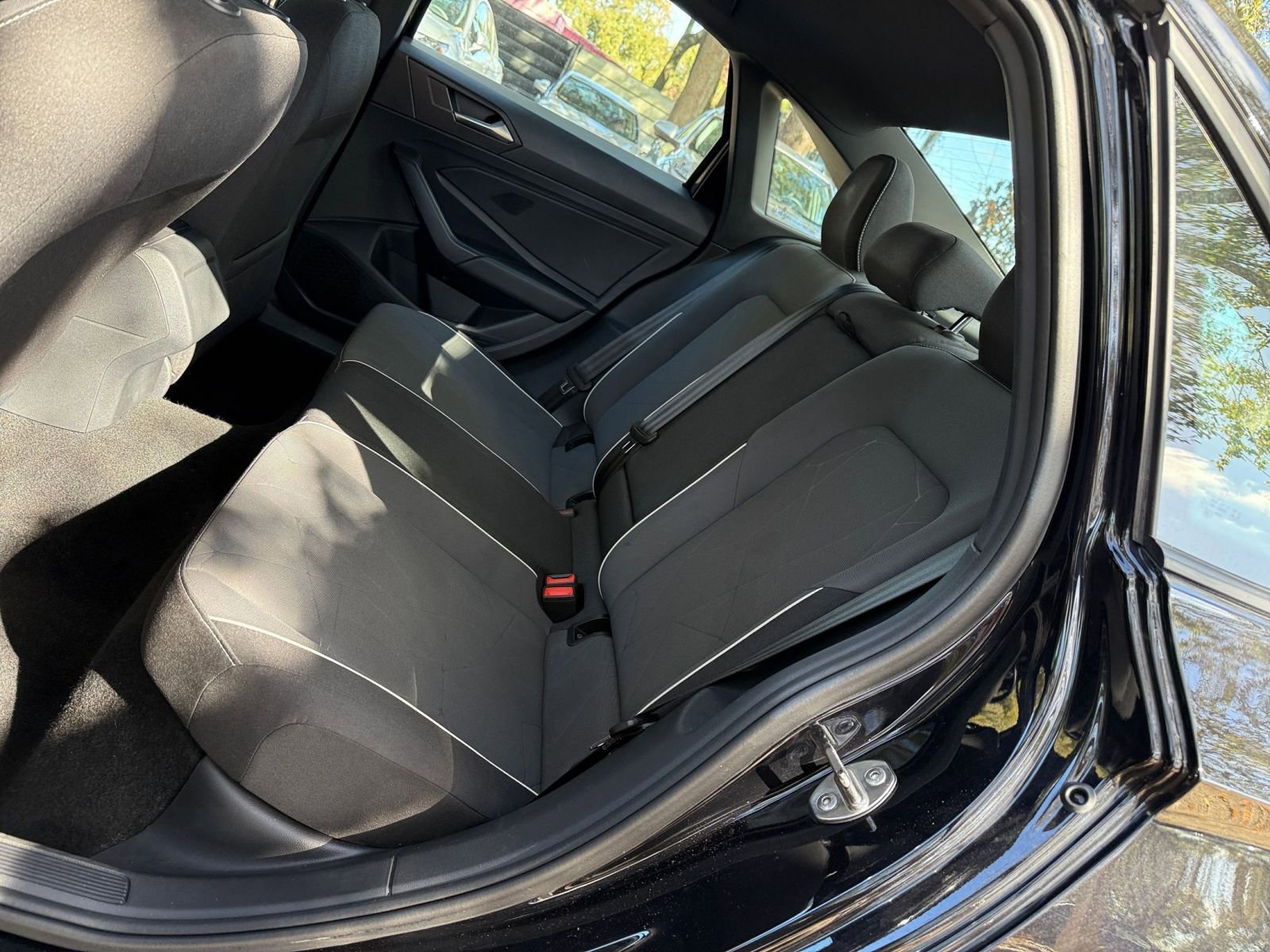 Thumbnail: 2025 Volkswagen Jetta - 32