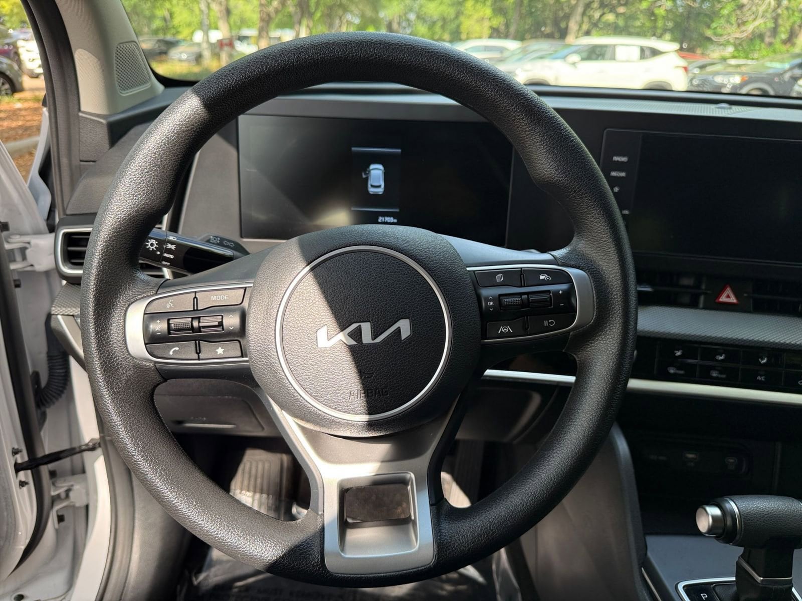 Thumbnail: 2025 Kia Sportage - 25