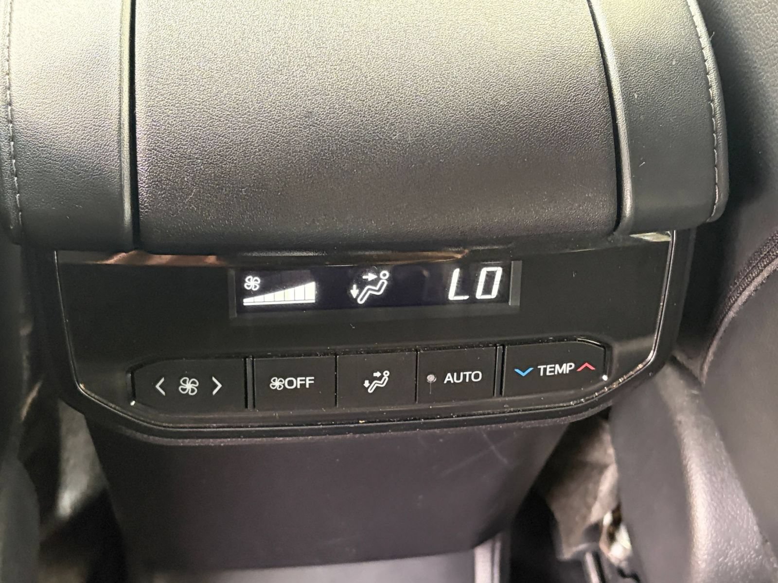 Thumbnail: 2025 Toyota Highlander - 21
