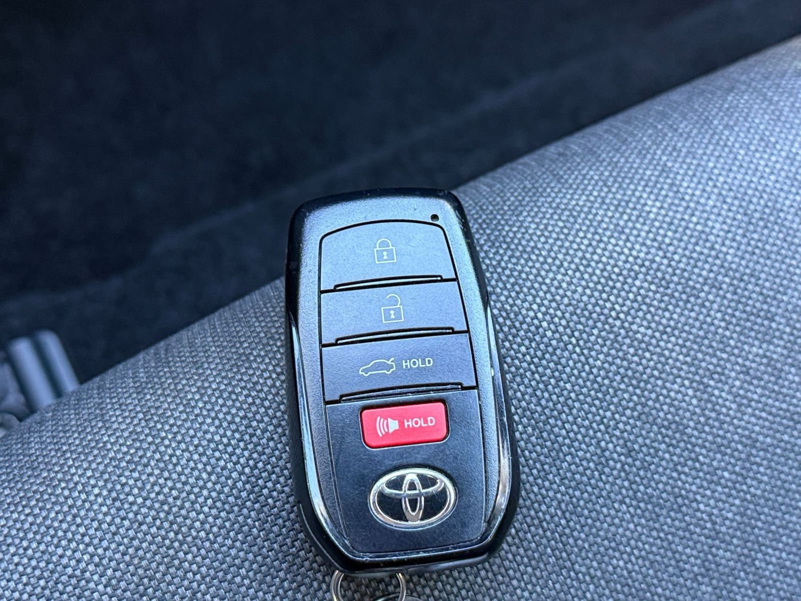 Thumbnail: 2025 Toyota Camry - 18