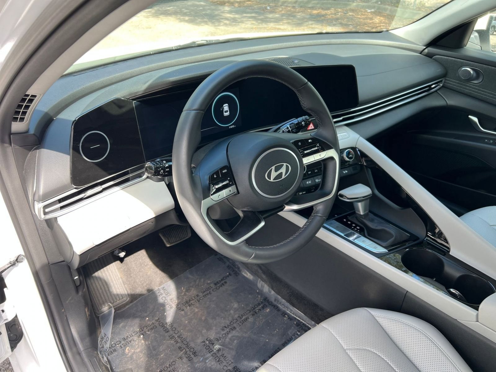 Thumbnail: 2025 Hyundai Elantra - 28