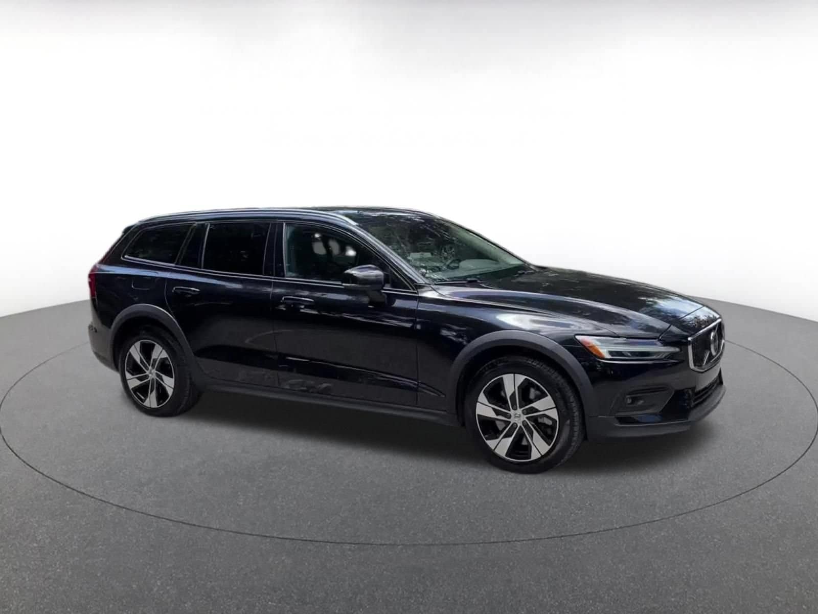 Thumbnail: 2025 Volvo S60 - 2
