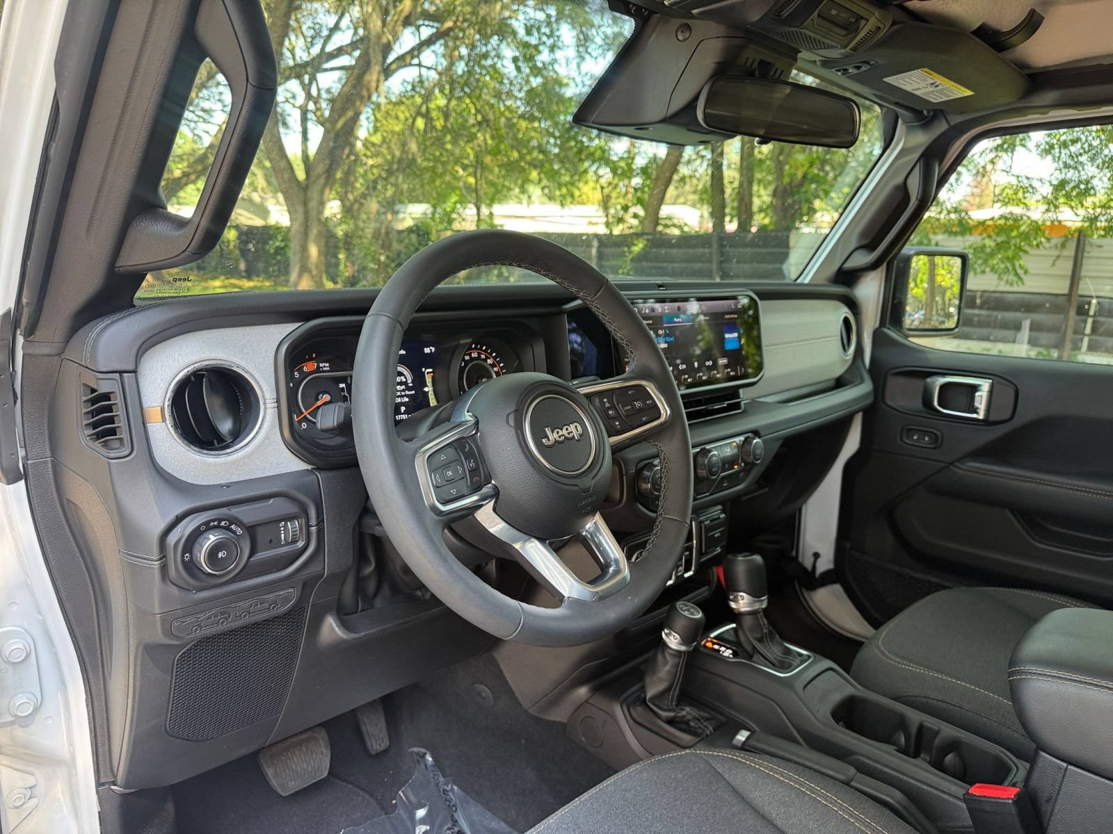 Thumbnail: 2025 Jeep Wrangler - 32