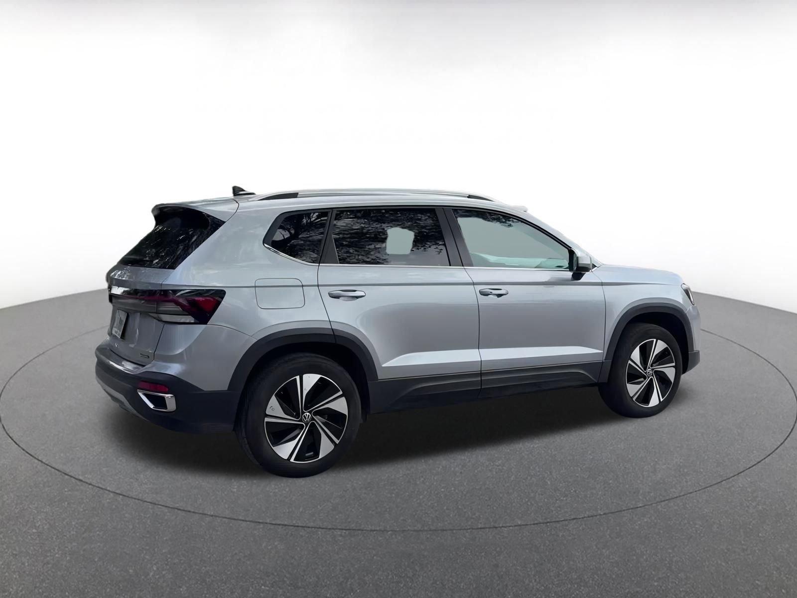 Thumbnail: 2025 Volkswagen Taos - 15