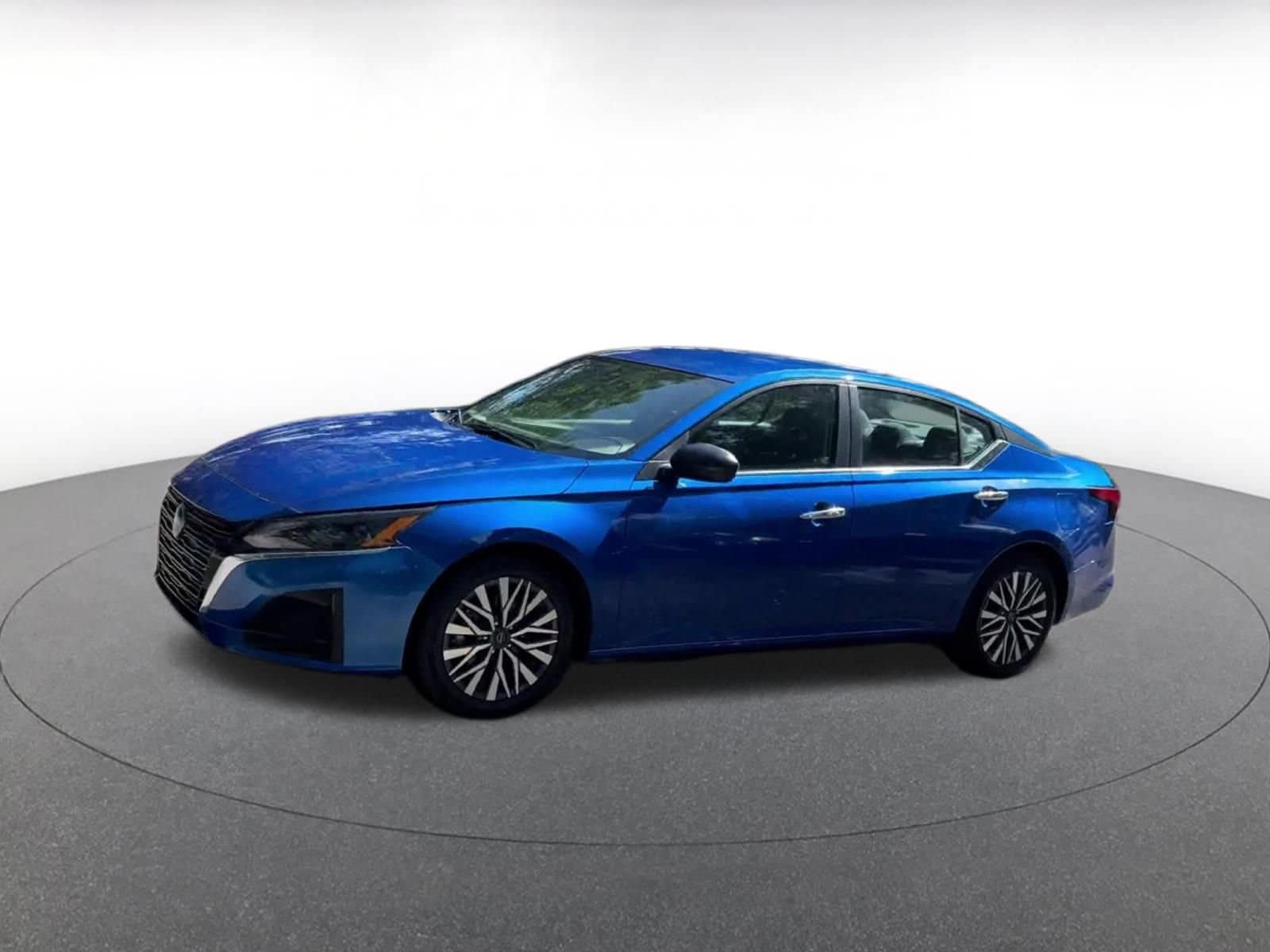 Thumbnail: 2025 Nissan Altima - 8