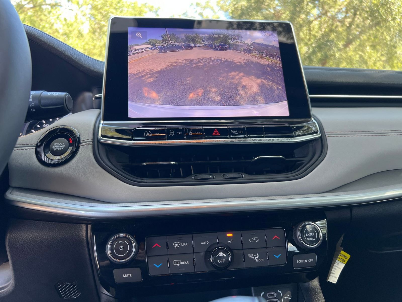 Thumbnail: 2025 Jeep Compass - 17