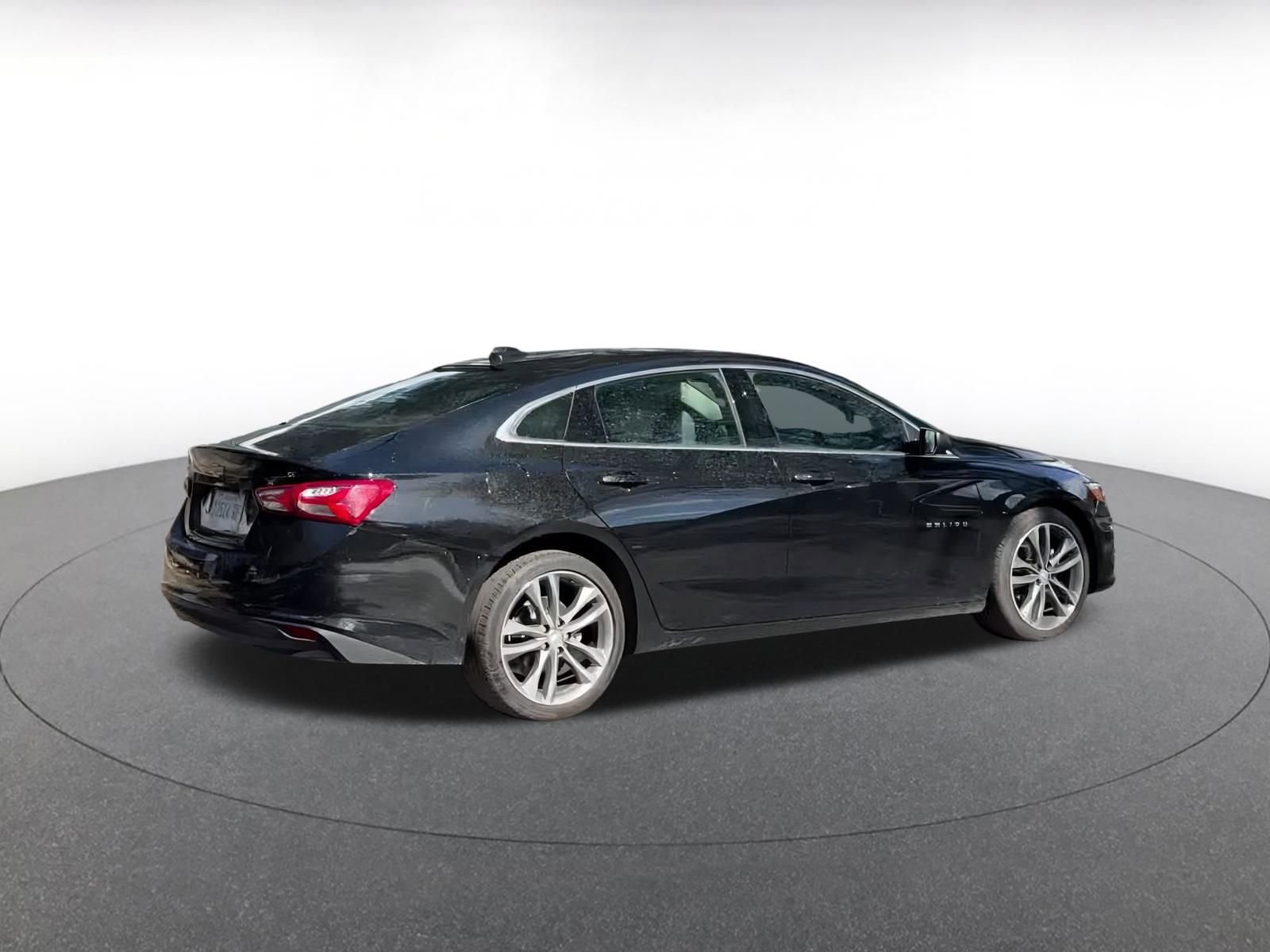 Thumbnail: 2024 Chevrolet Malibu - 15