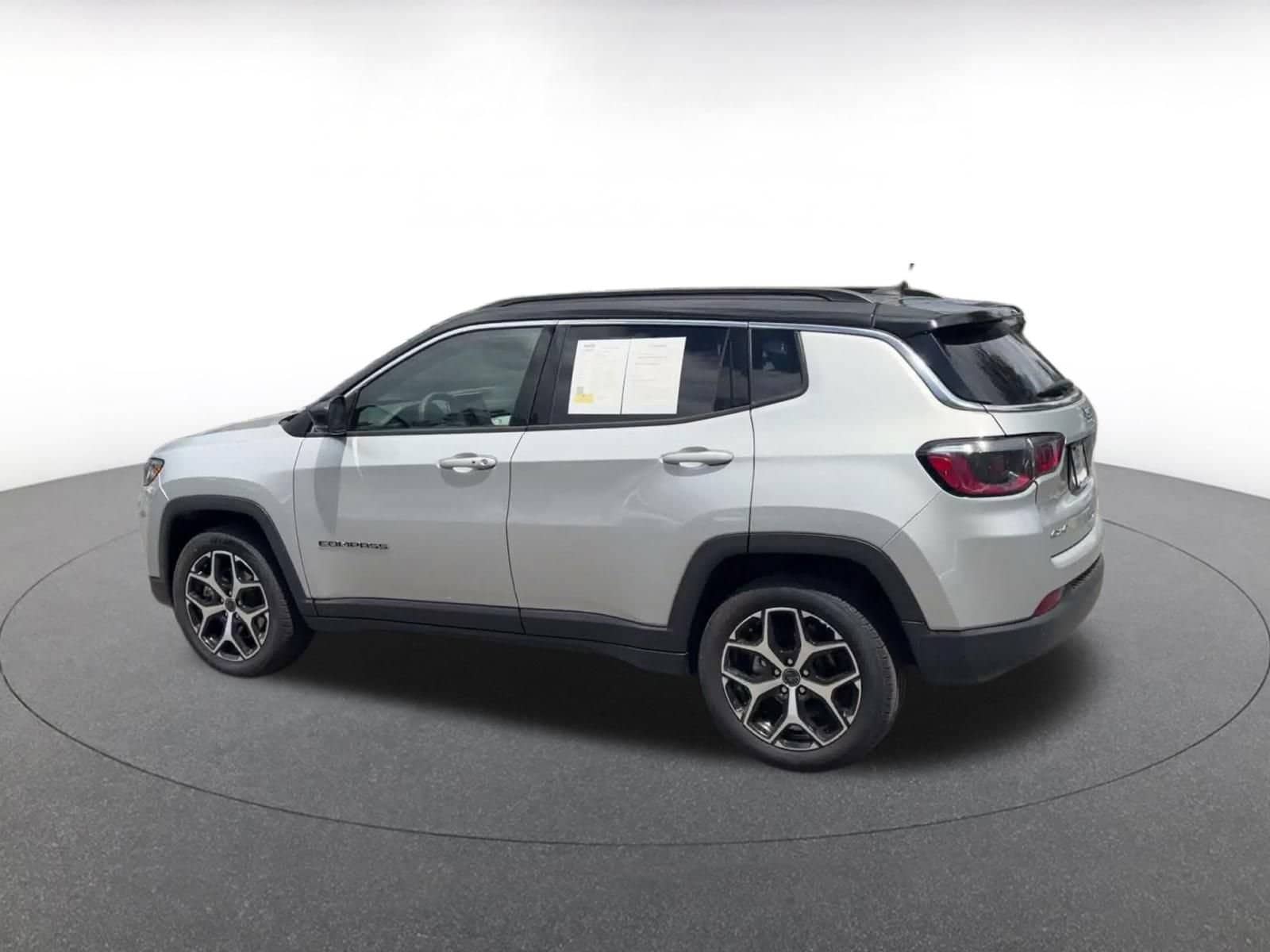 Thumbnail: 2025 Jeep Compass - 9
