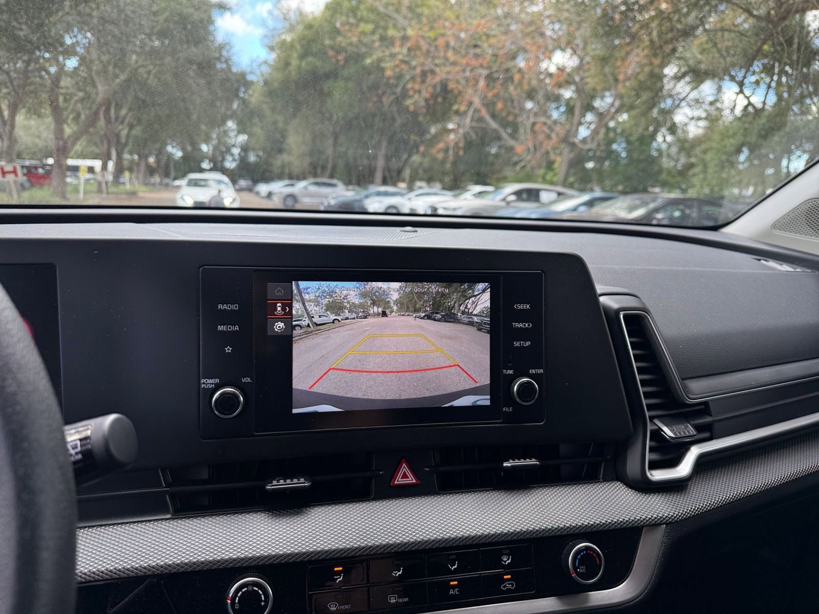 Thumbnail: 2025 Kia Sportage - 17