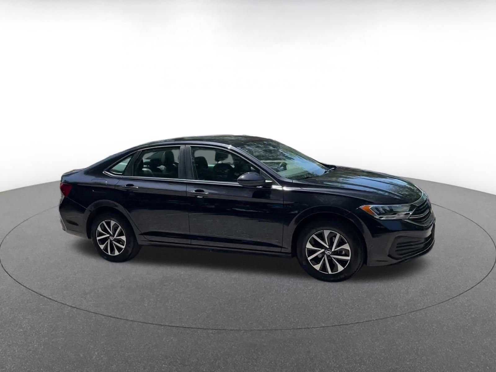 Thumbnail: 2024 Volkswagen Jetta - 2