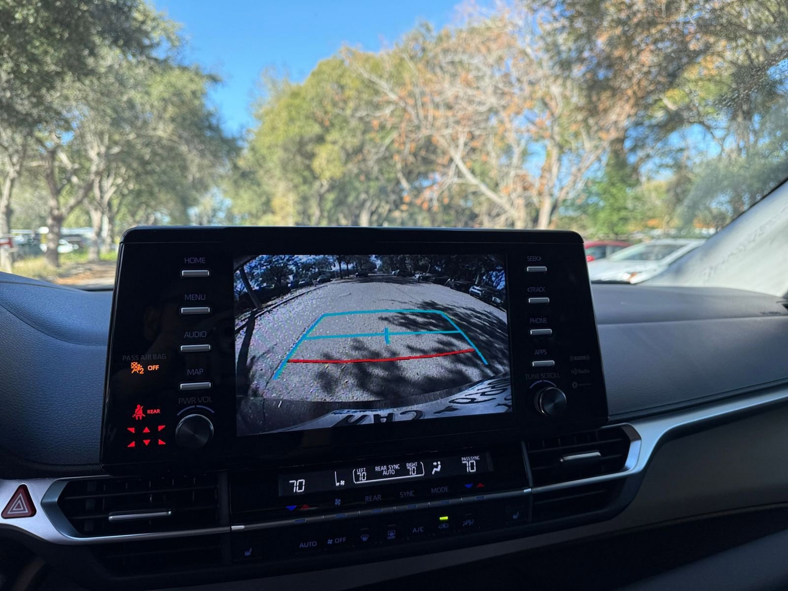 Thumbnail: 2023 Toyota Sienna - 24