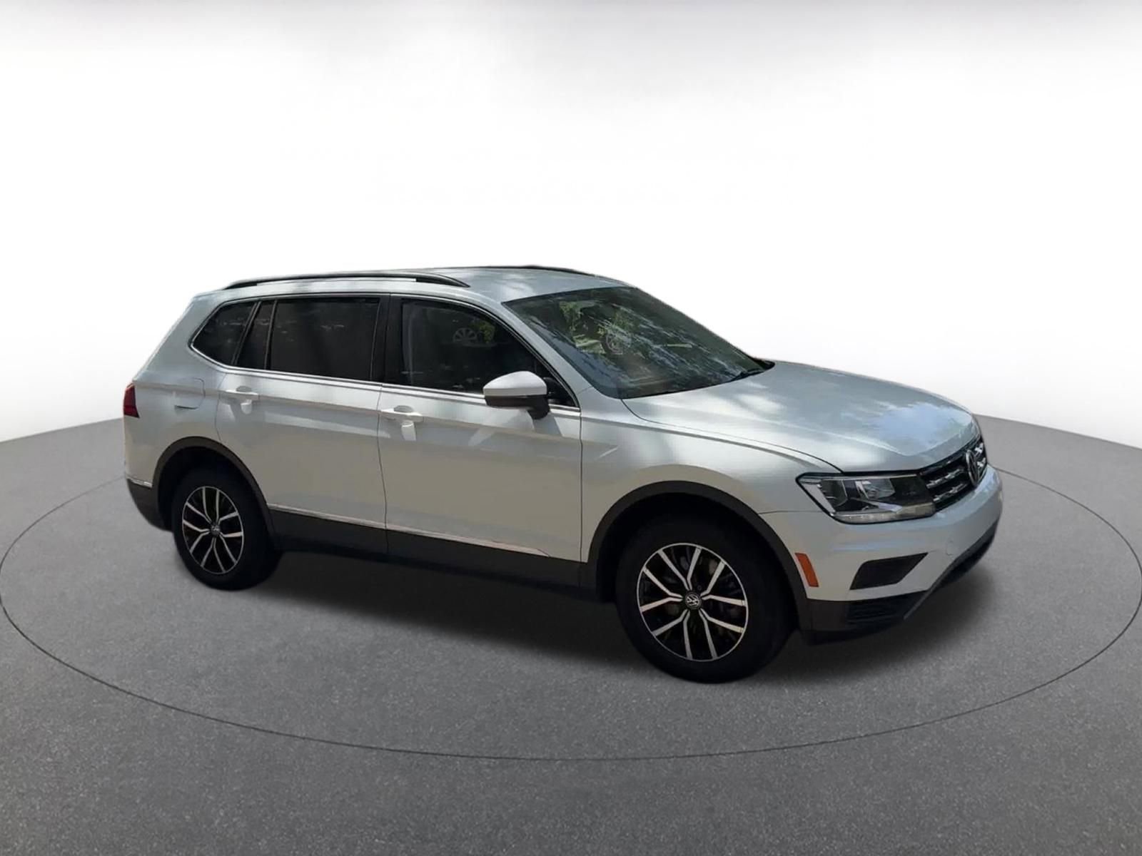 Thumbnail: 2021 Volkswagen Tiguan - 2