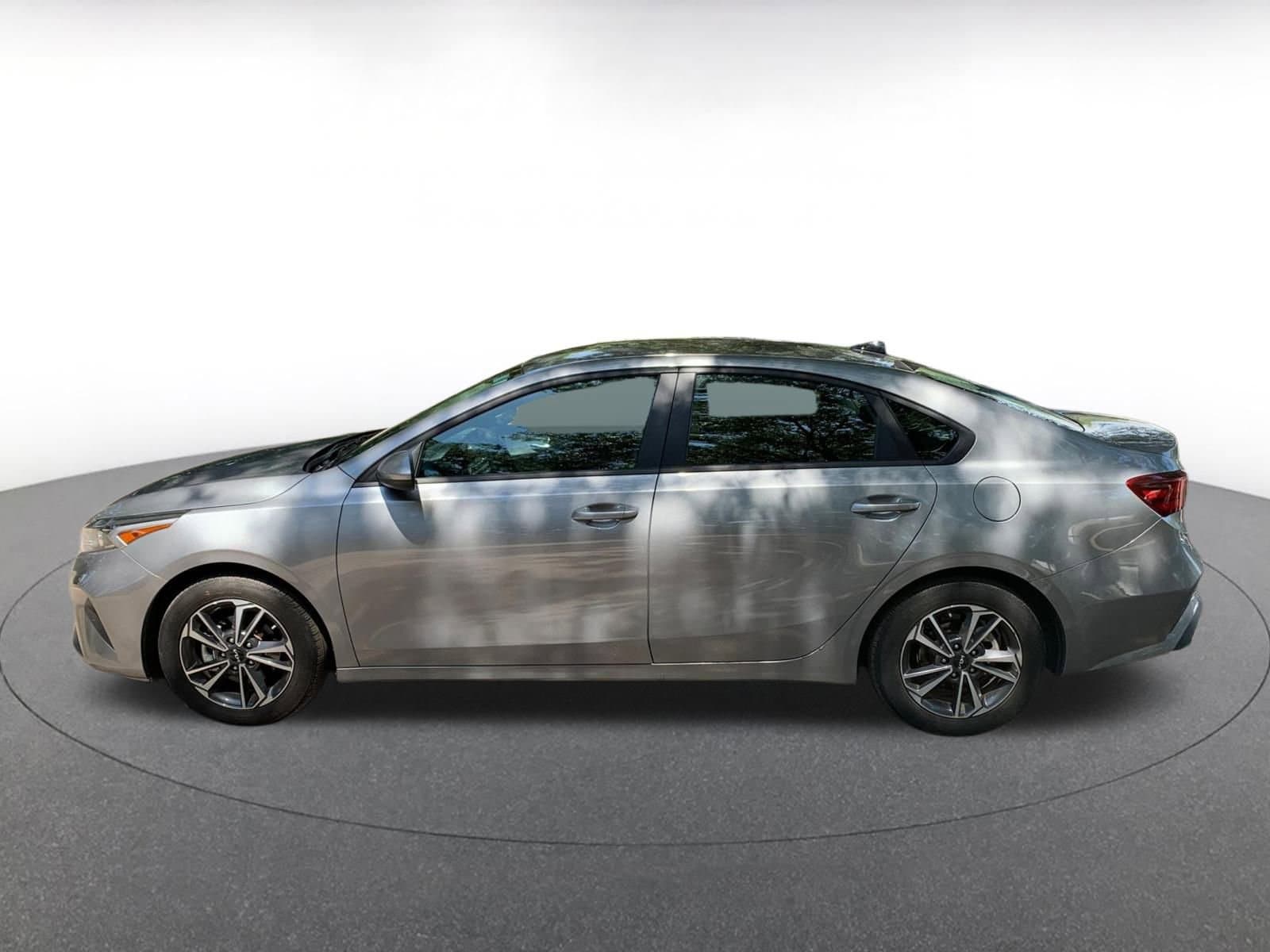 Thumbnail: 2024 Kia Forte - 4