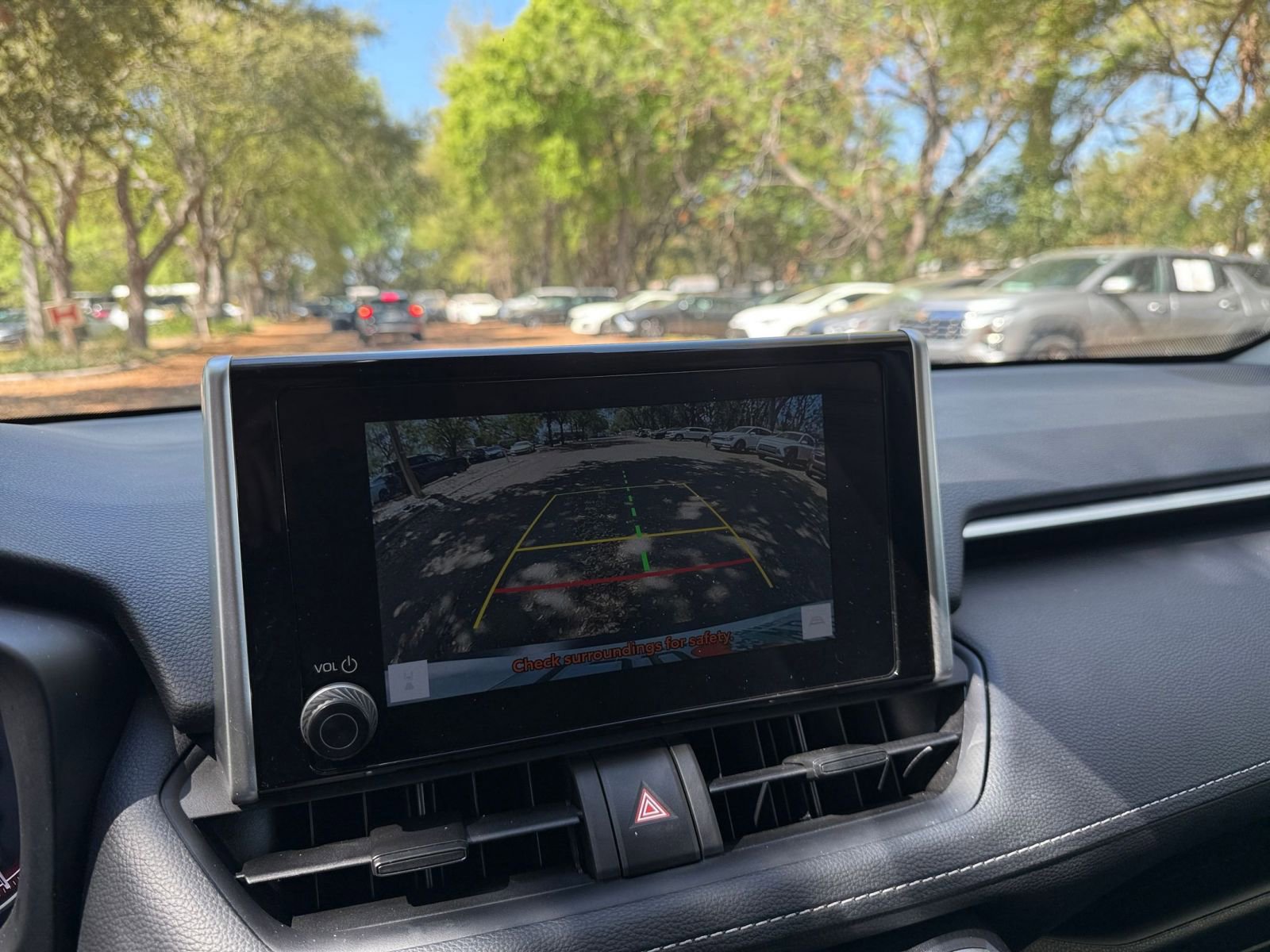 Thumbnail: 2025 Toyota RAV4 - 21