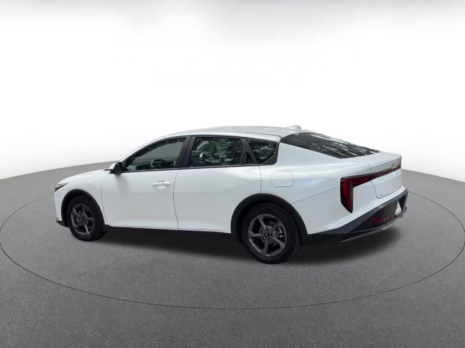 Thumbnail: 2025 Kia K4 - 10