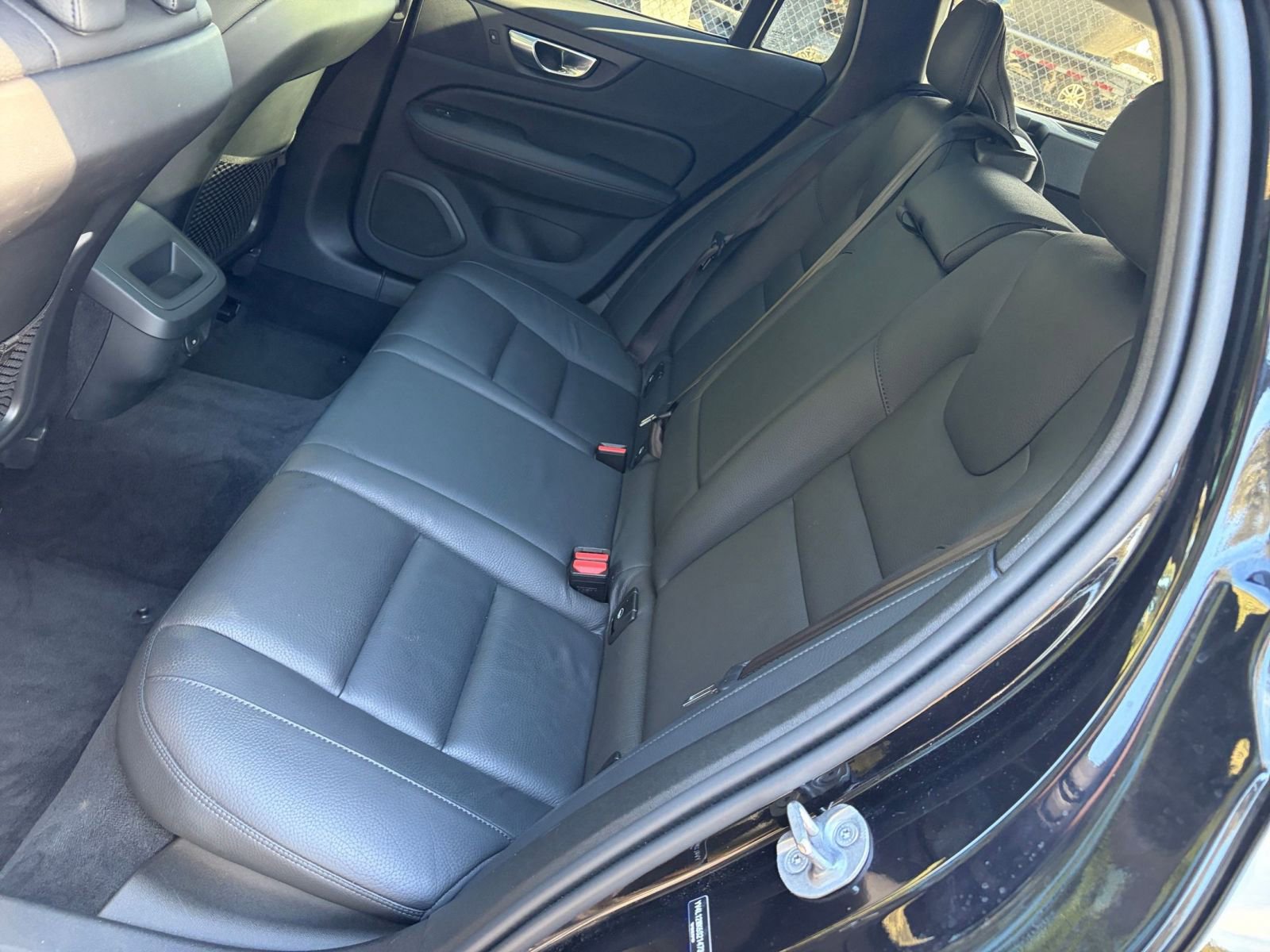 Thumbnail: 2025 Volvo S60 - 21