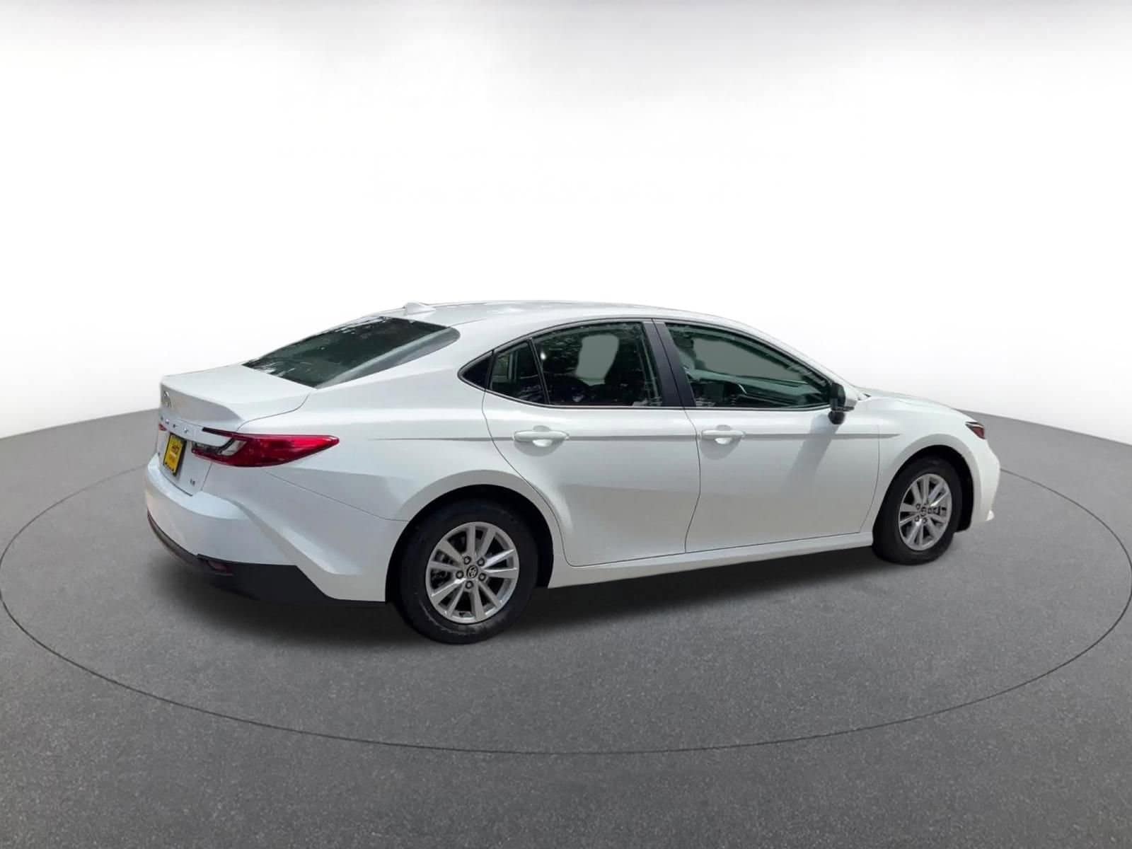 Thumbnail: 2025 Toyota Camry - 15