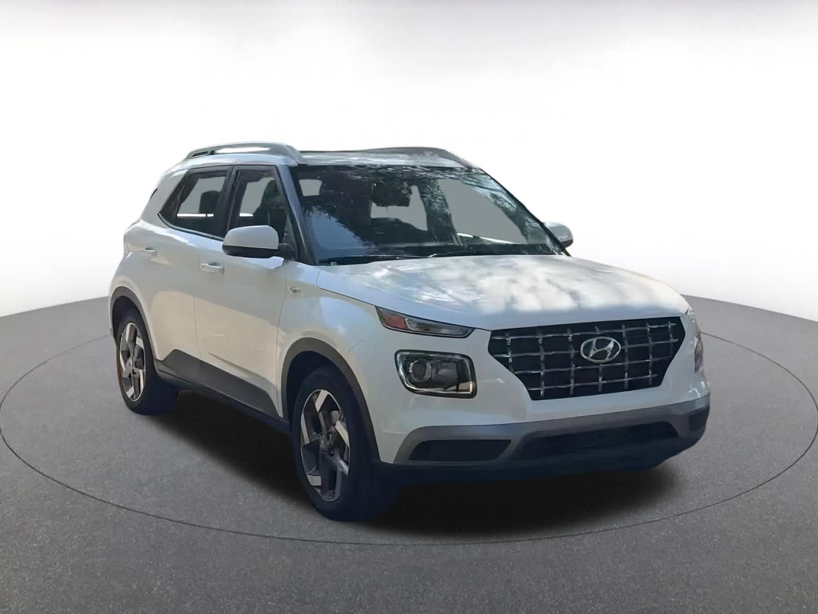 Thumbnail: 2025 Hyundai Venue - 3