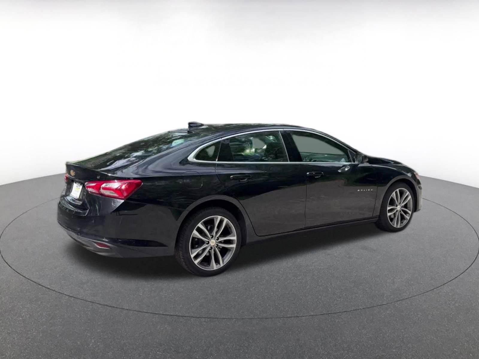 Thumbnail: 2024 Chevrolet Malibu - 15