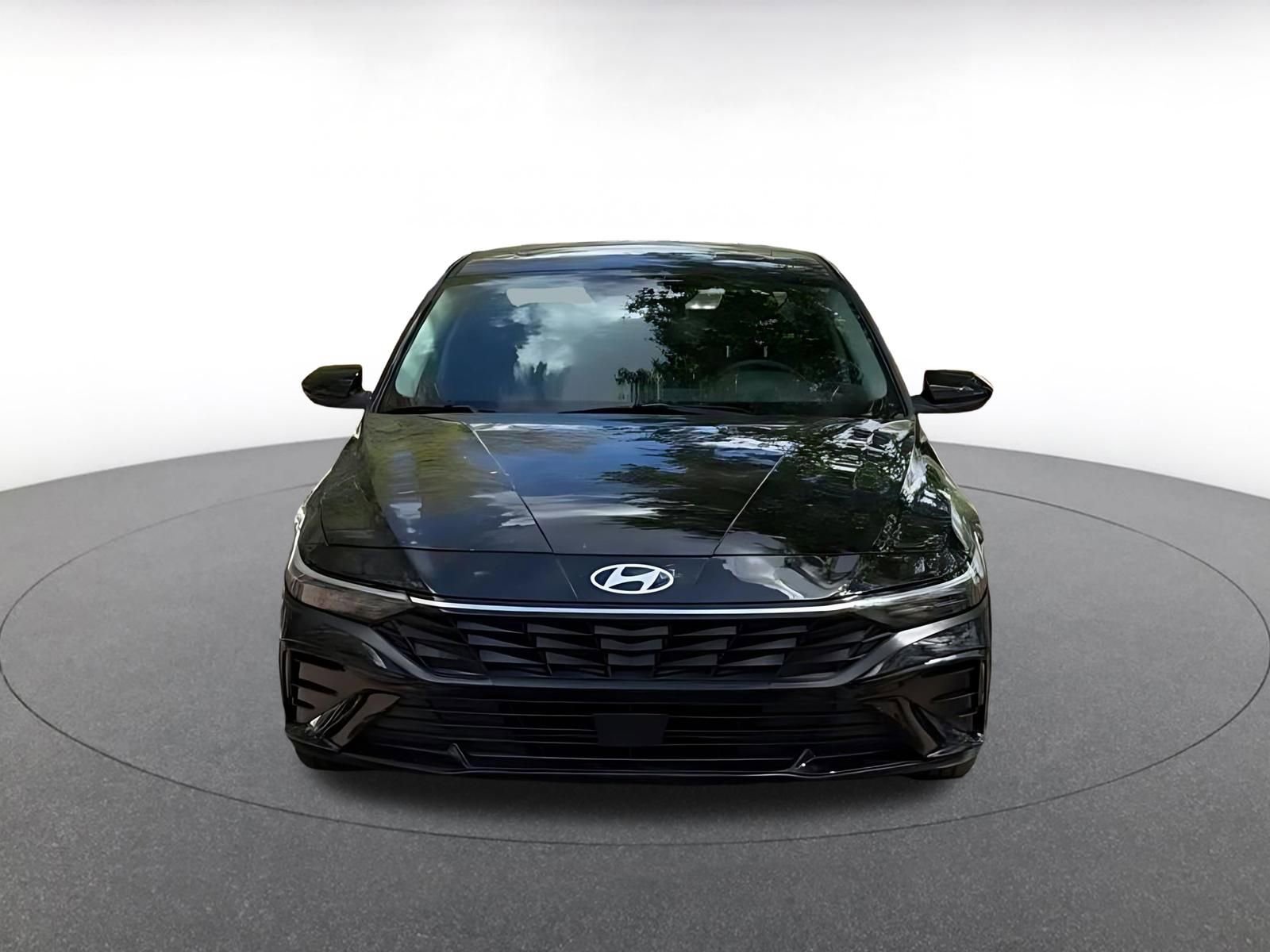 Thumbnail: 2025 Hyundai Elantra - 4