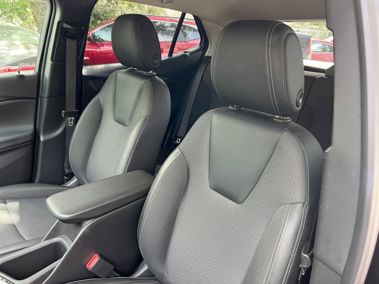 Thumbnail: 2025 Buick Encore GX - 35