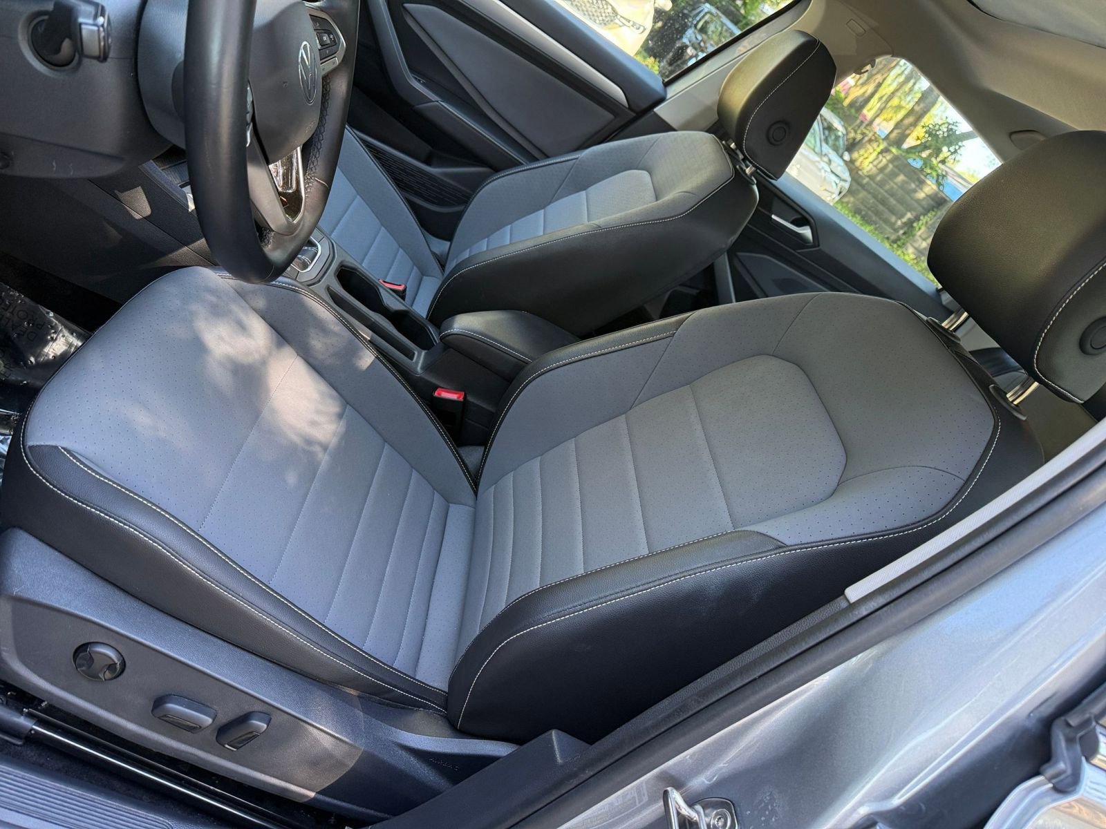 Thumbnail: 2025 Volkswagen Jetta - 21