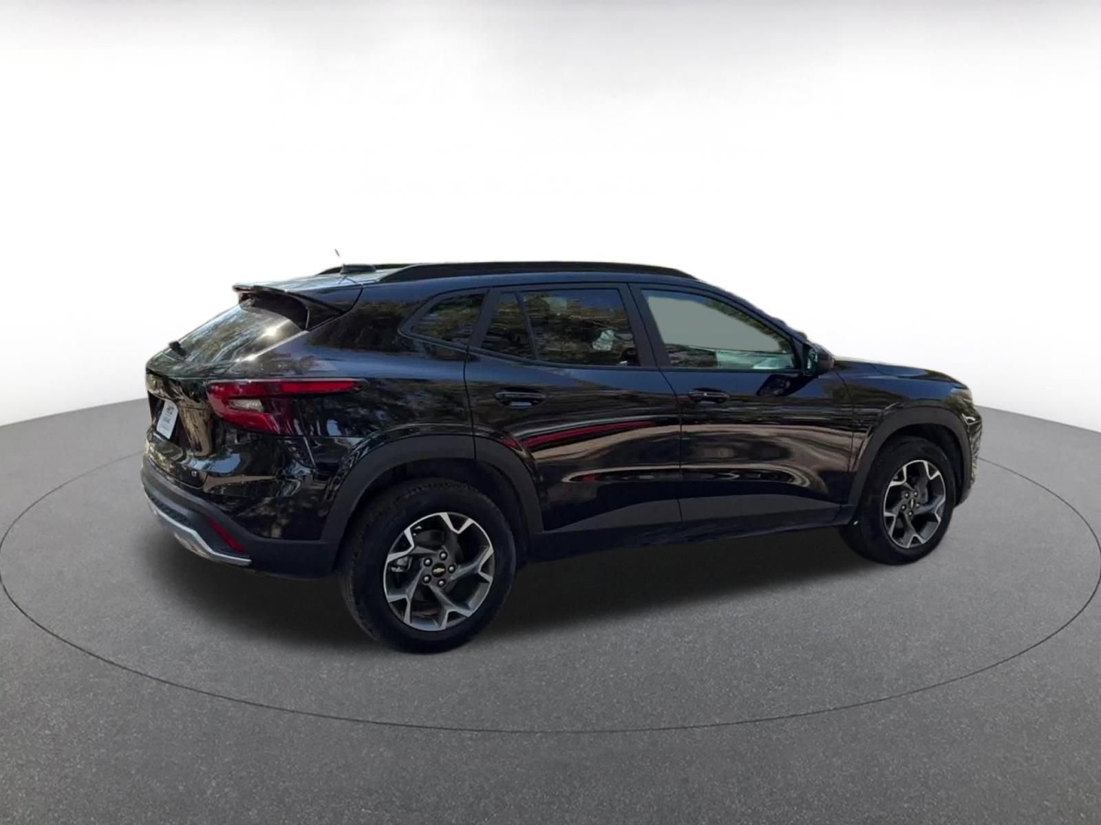 Thumbnail: 2025 Chevrolet Trax - 15
