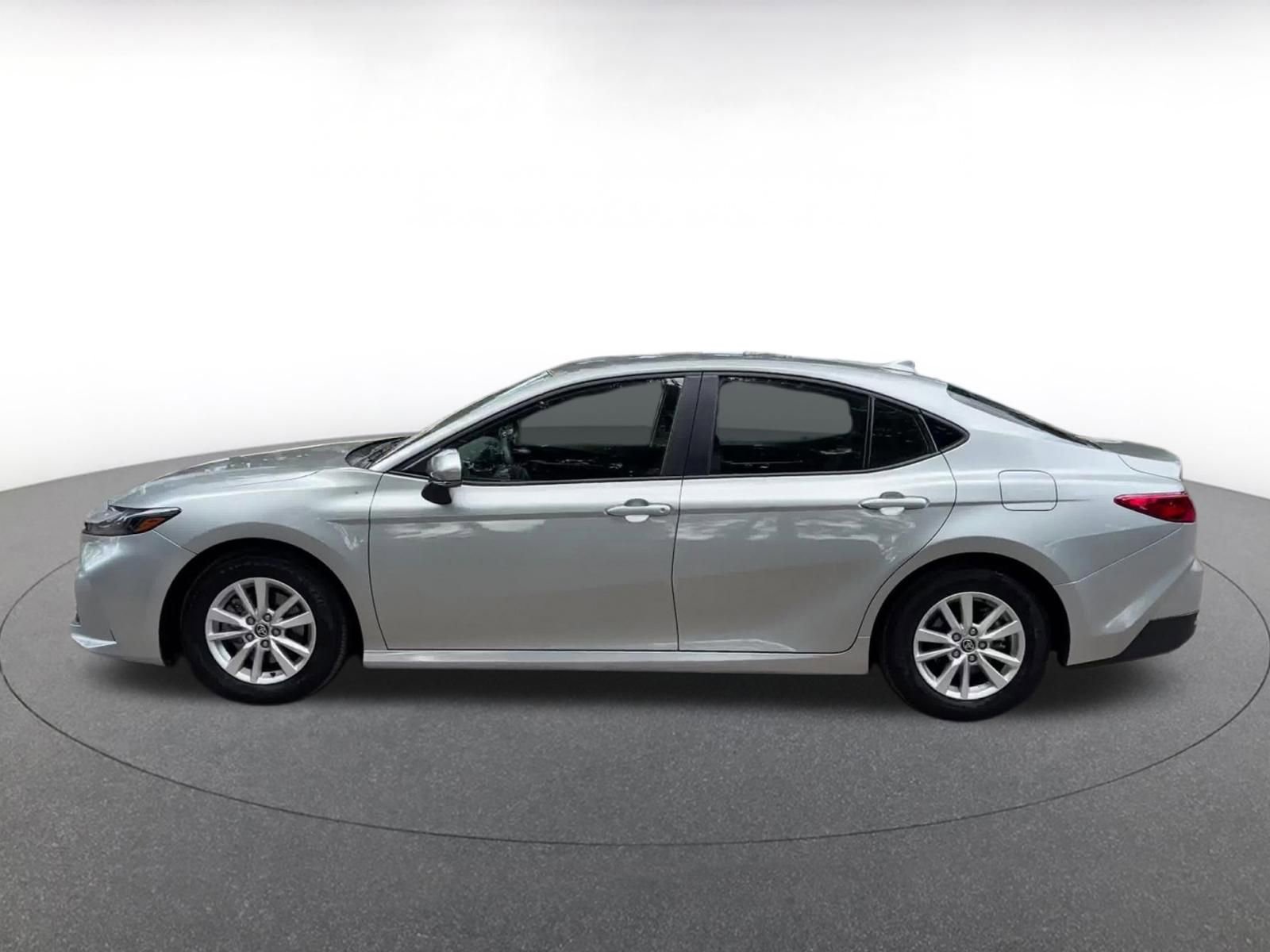 Thumbnail: 2025 Toyota Camry - 9
