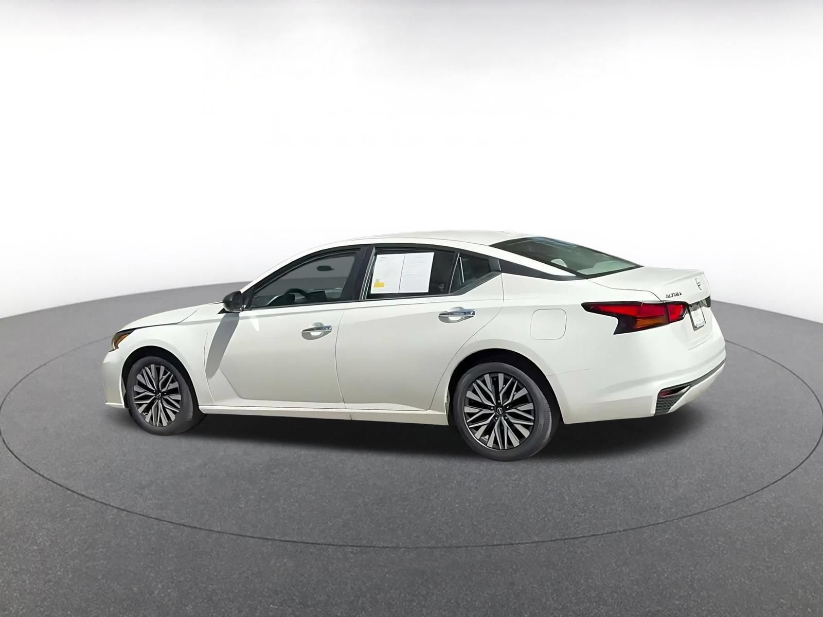 Thumbnail: 2025 Nissan Altima - 8