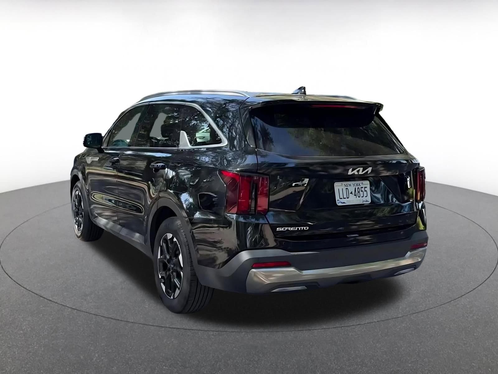 Thumbnail: 2024 Kia Sorento - 11