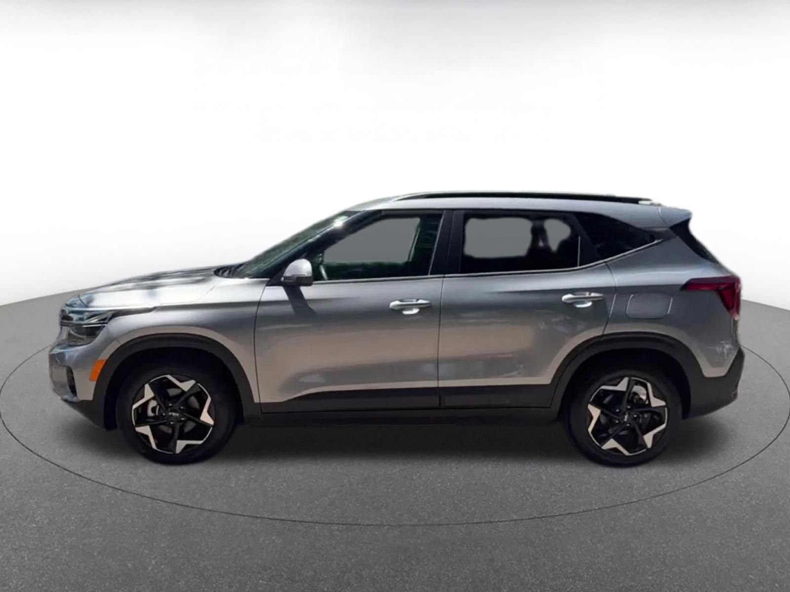 Thumbnail: 2025 Kia Seltos - 9