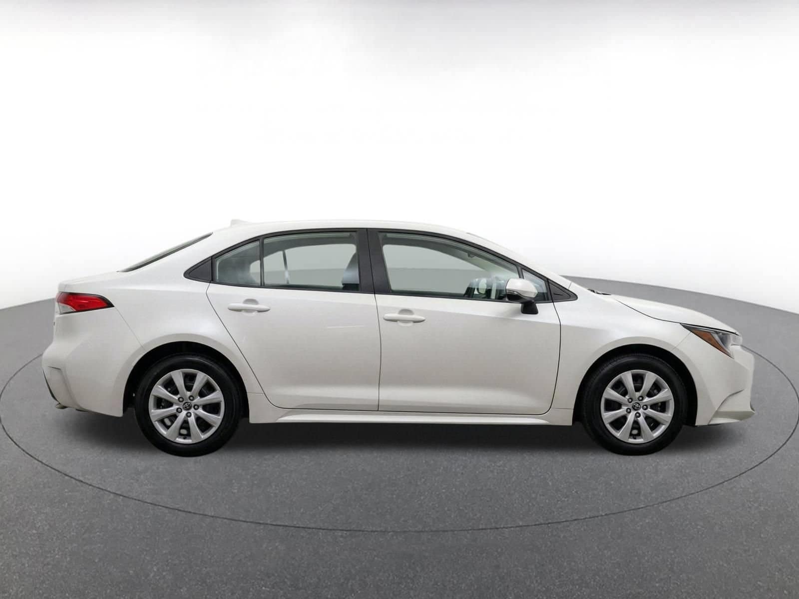 Thumbnail: 2025 Toyota Corolla - 10