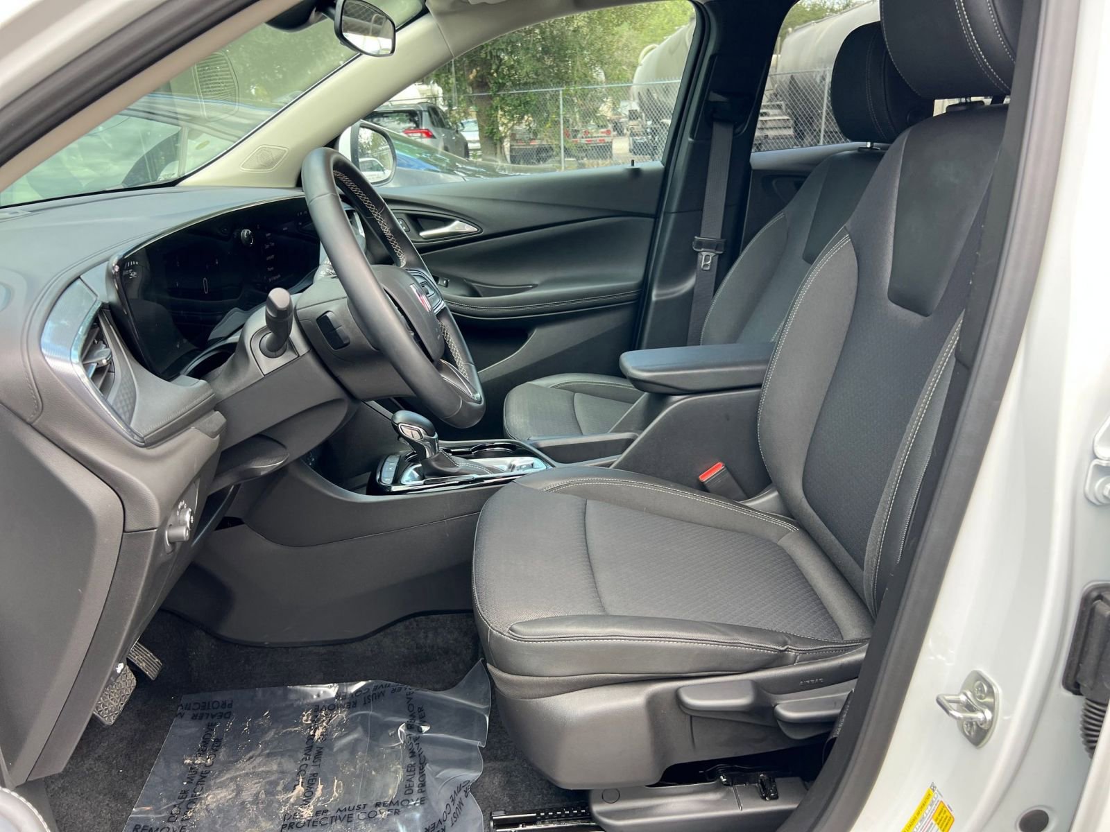 Thumbnail: 2025 Buick Encore GX - 21