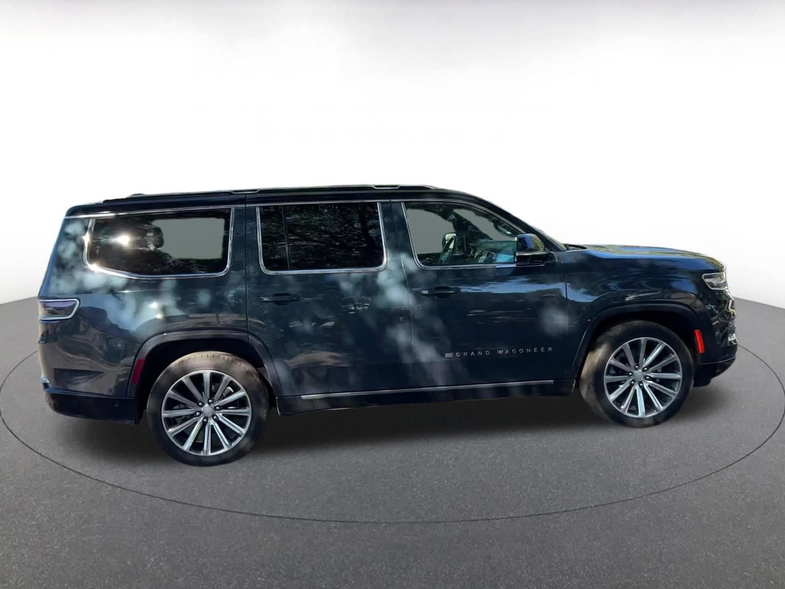 Thumbnail: 2023 Jeep Grand Wagoneer - 16
