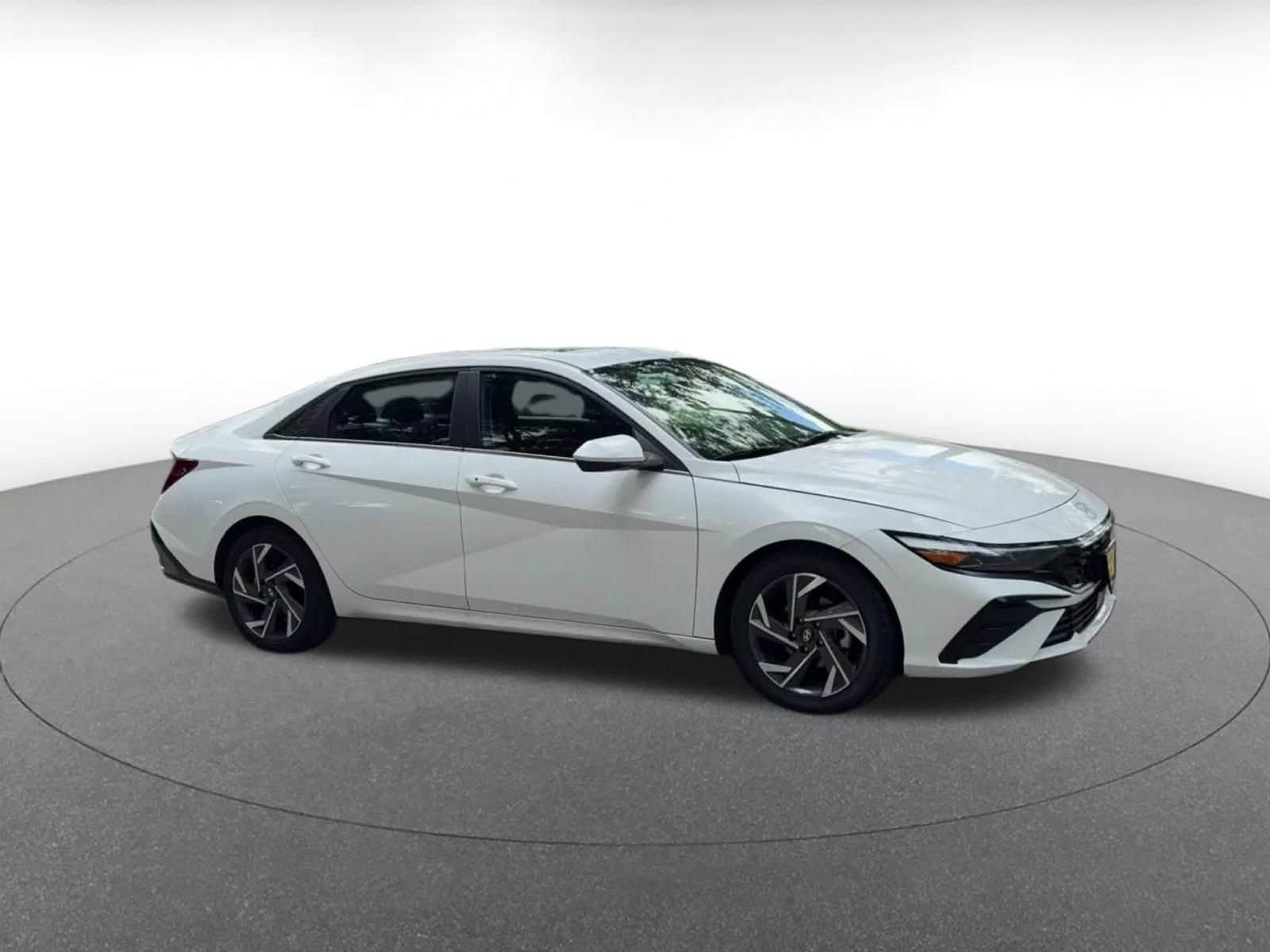 Thumbnail: 2025 Hyundai Elantra - 2