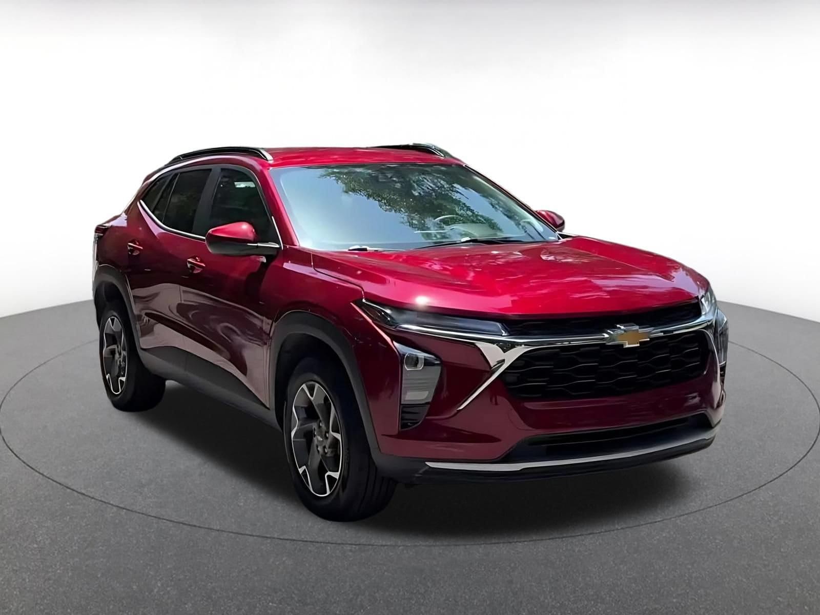 Thumbnail: 2025 Chevrolet Trax - 3