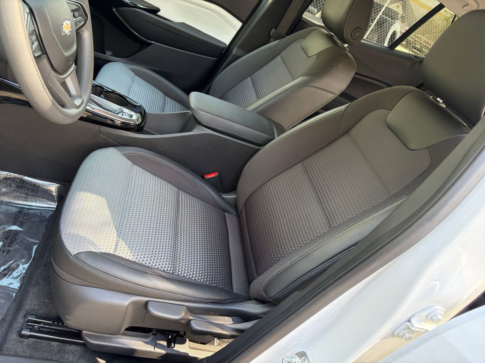 Thumbnail: 2025 Chevrolet Trax - 30