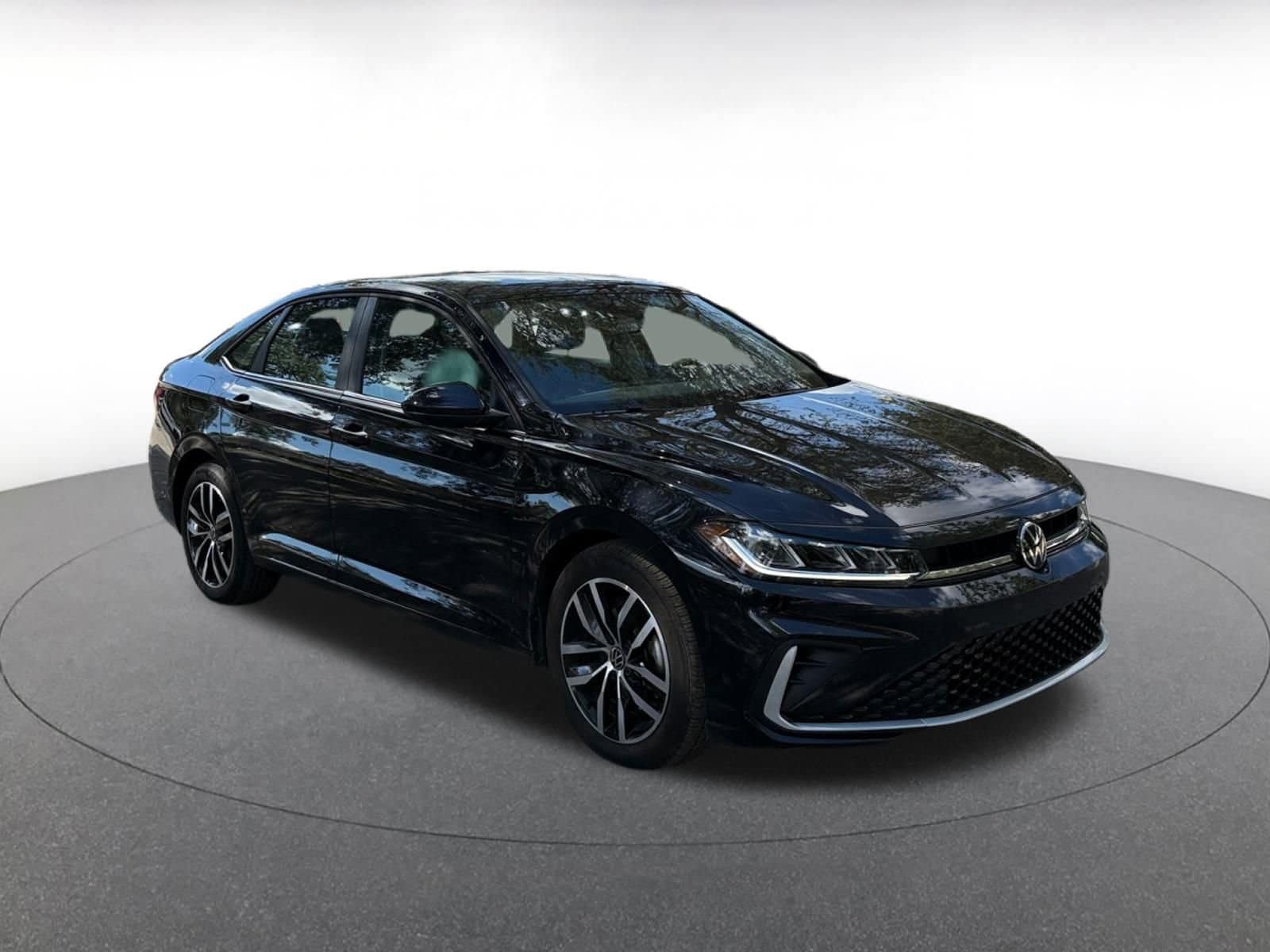 Thumbnail: 2025 Volkswagen Jetta - 1