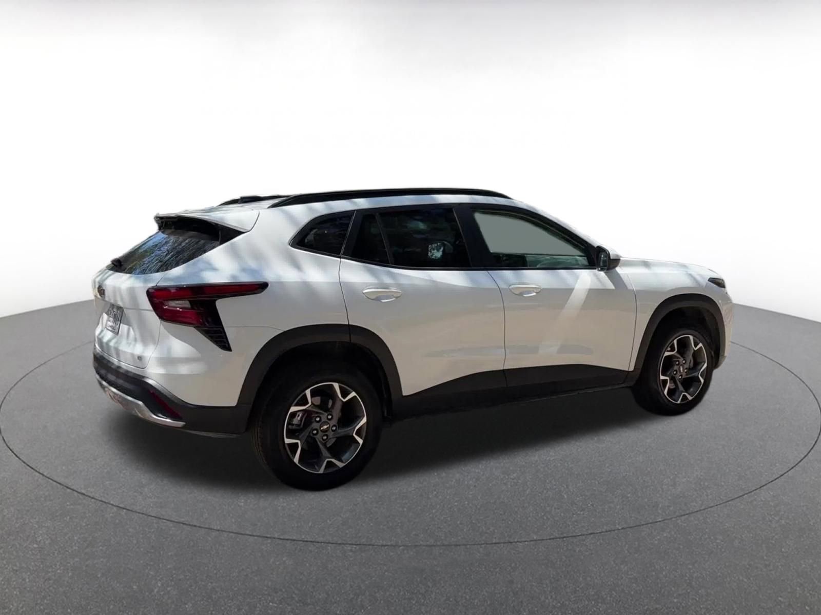 Thumbnail: 2025 Chevrolet Trax - 15