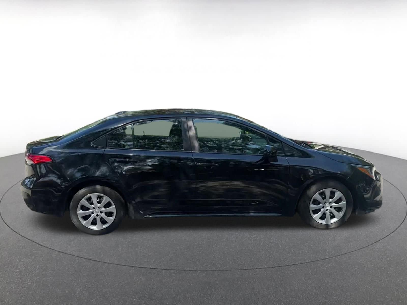 Thumbnail: 2023 Toyota Corolla - 16