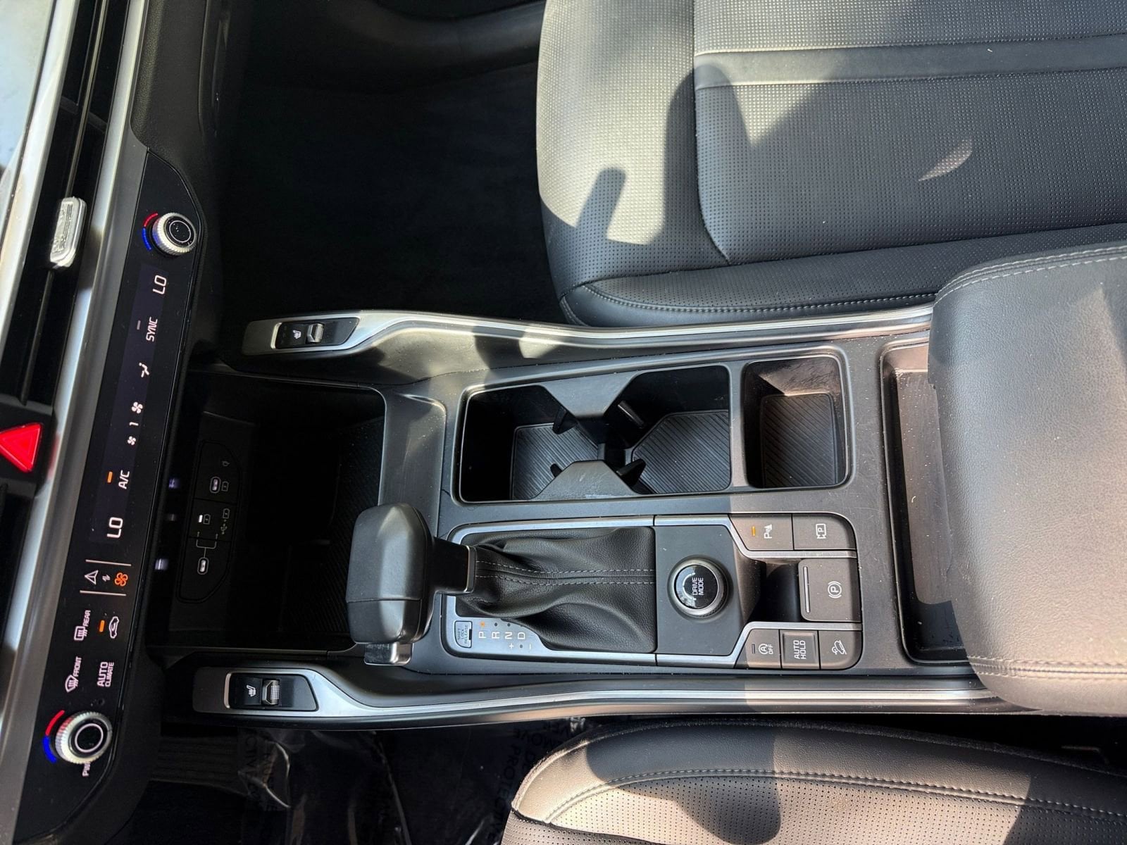 Thumbnail: 2024 Kia Sorento - 35