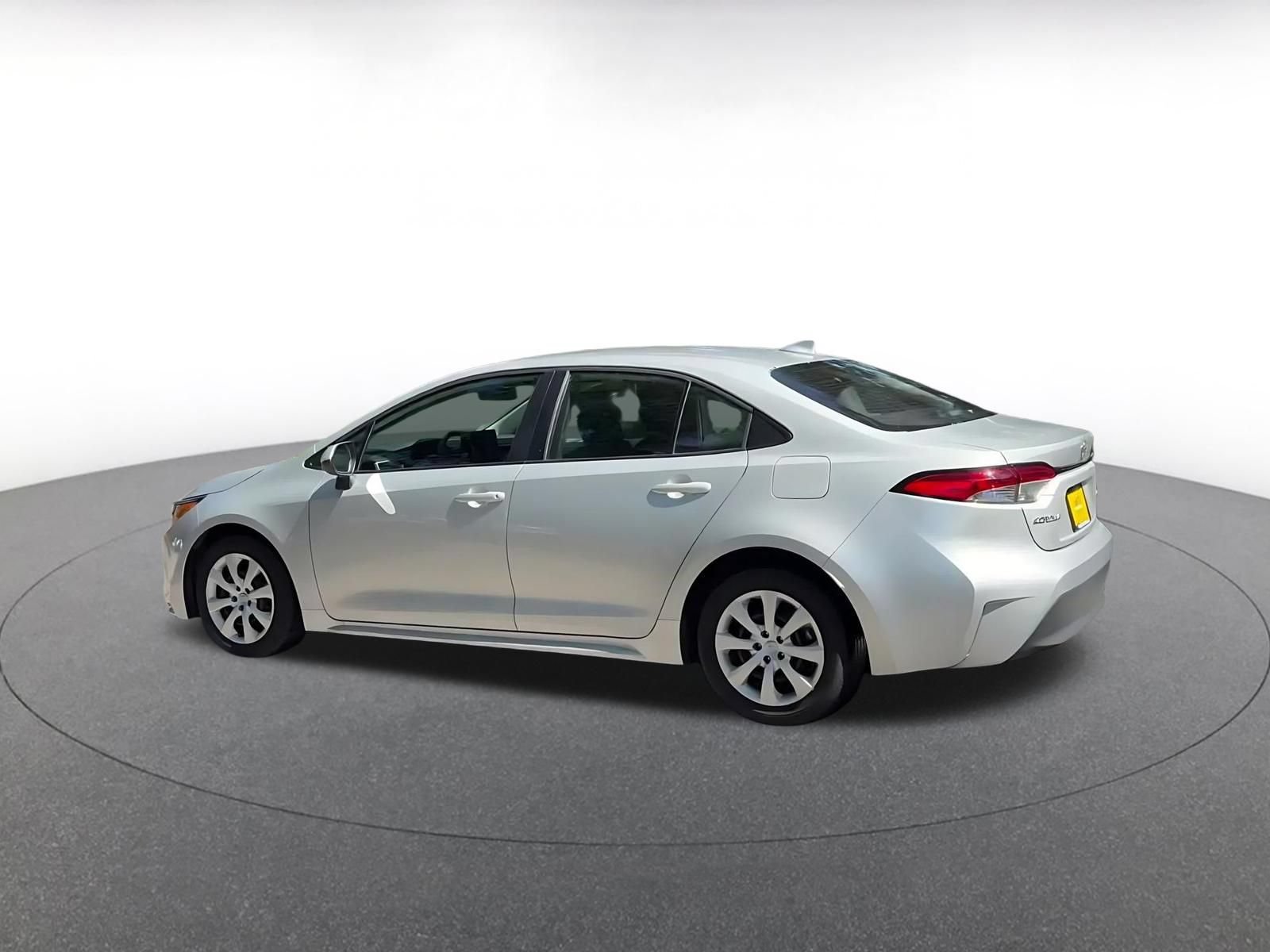 Thumbnail: 2025 Toyota Corolla - 10