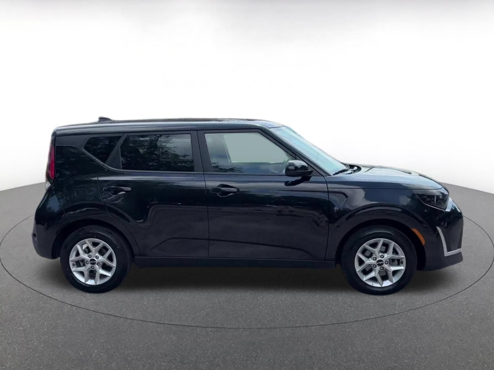 Thumbnail: 2025 Kia Soul - 16