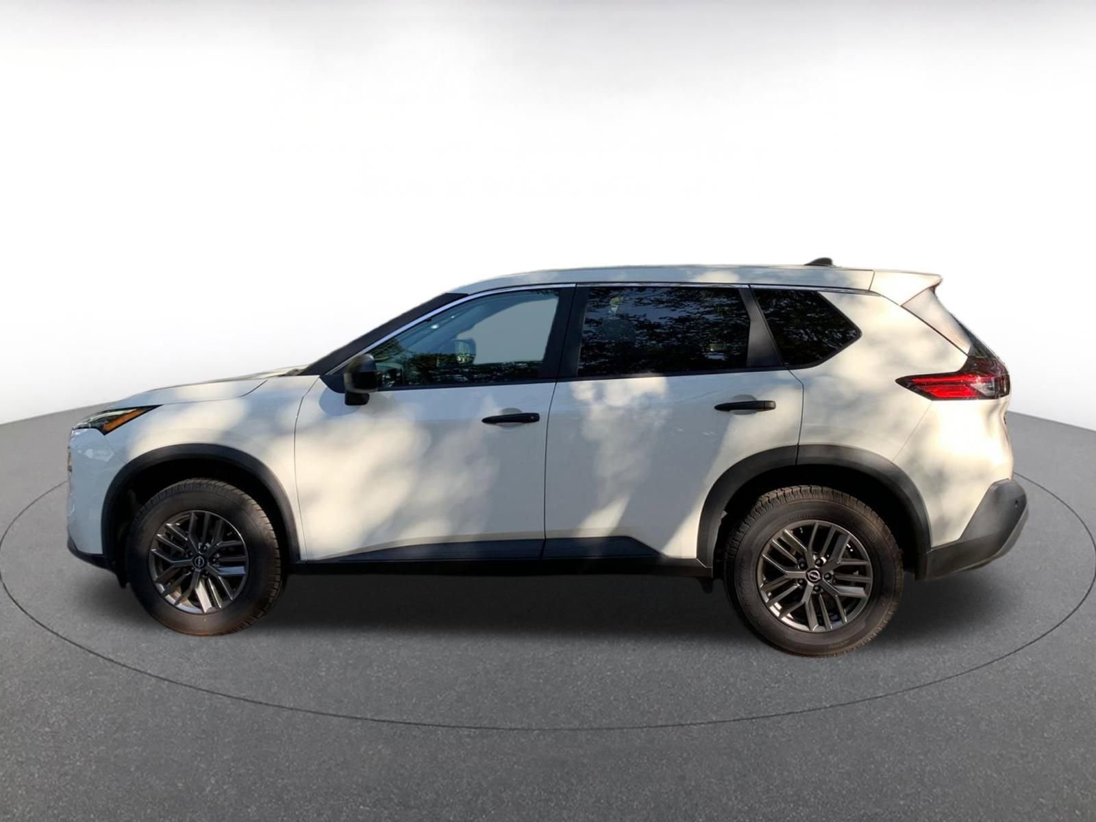 Thumbnail: 2023 Nissan Rogue - 4