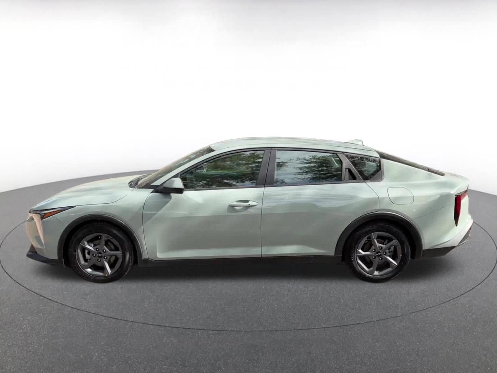 Thumbnail: 2025 Kia K4 - 9
