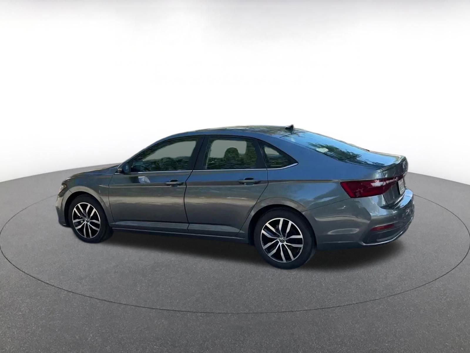 Thumbnail: 2025 Volkswagen Jetta - 10